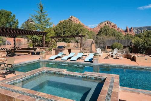 High end Haven for Family - Views Luxury Pool