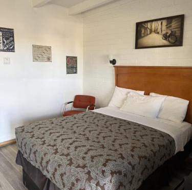 Highlander Room 9 Private Room near Route 66