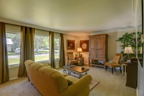Hike, Golf & Fish! Pet-Friendly Getaway in Ashton