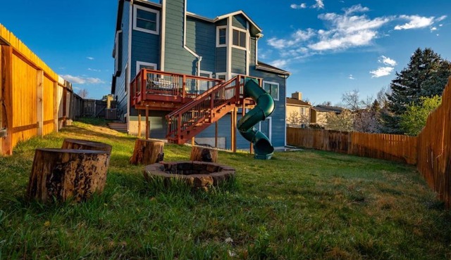 Hillcrest Chalet - Spa - Firepit - Views - USAFA