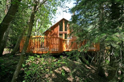 Hillside Hideaway - Hot Tub, Sauna, Kids loft