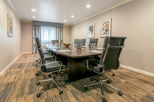 Holiday Inn Auburn by IHG