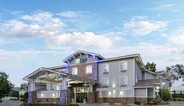 Holiday Inn Express Hotel & Suites San Dimas by IHG