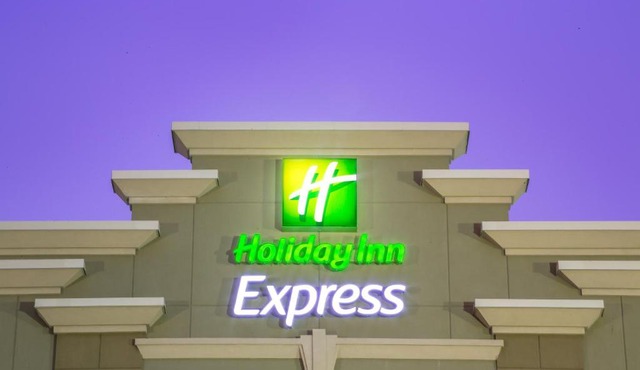 Holiday Inn Express Layton - I-15 by IHG