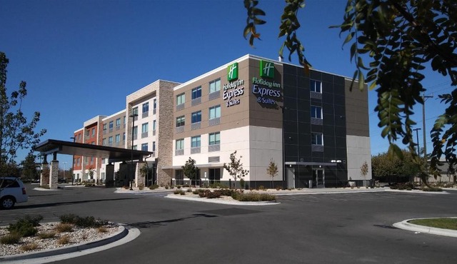 Holiday Inn Express & Suites Boise Airport by IHG