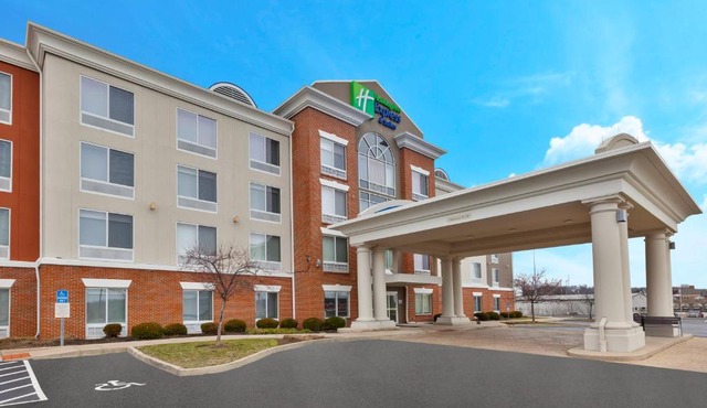 Holiday Inn Express & Suites Dayton South Franklin by IHG