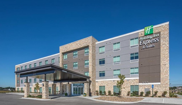 Holiday Inn Express & Suites - West Omaha - Elkhorn by IHG