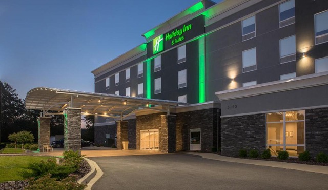 Holiday Inn & Suites Decatur-Forsyth by IHG