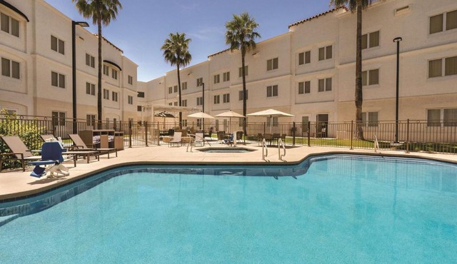 Homewood Suites Tucson St. Philip's Plaza University