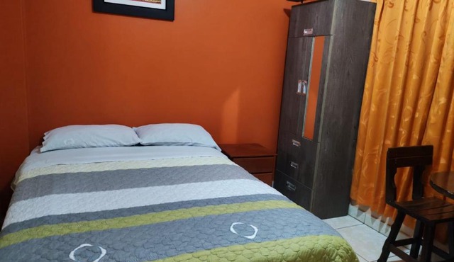 Hostal paris