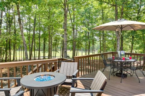 Hot Springs Village Golf Getaway w/Deck!