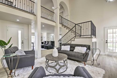 Hot Tub! Family-Friendly Home, 8 Mi to Westgate