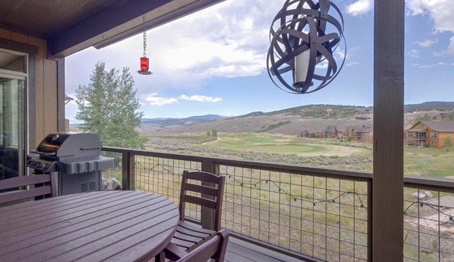 Hot Tub, Mtn Views, Resort Perks! Granby Getaway