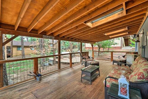 Hot Tub & Patio: Pet-Friendly Cabin in Munds Park!