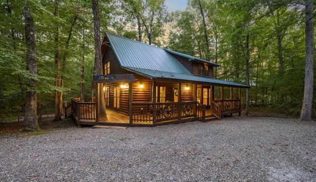 Hot tub, Pool Table, Fireplace, Playground & Arcade Console