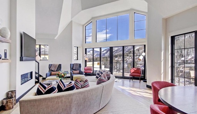 Iconic 5 Bedroom Penthouse at the Ritz-Carlton