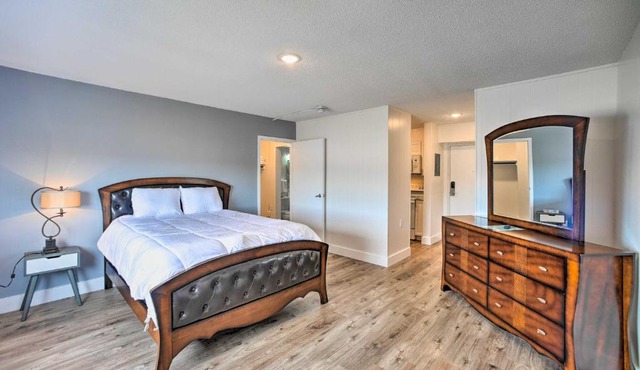 Ideally Located Studio w/Off-Street Parking!
