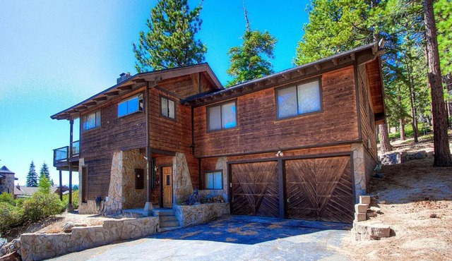 Inclining View by Lake Tahoe Accommodations