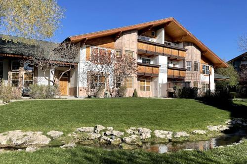 Incredible Villa Perfect for Families or Big Groups in Midway, Utah