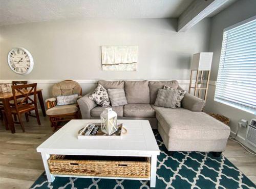 Inn Building Condo 203, Remolded with Lake View