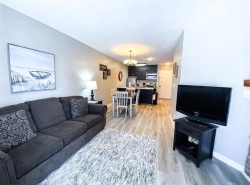 Inn Building Condo 212, gorgeous updated condo