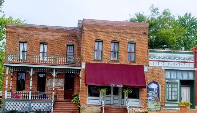 Iron Horse Hotel