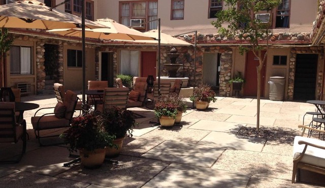 Iron Horse Inn