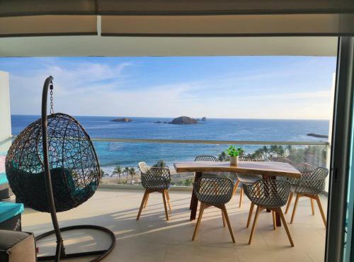Ixtapa Peninsula