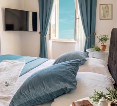 Jacaranda Rooms