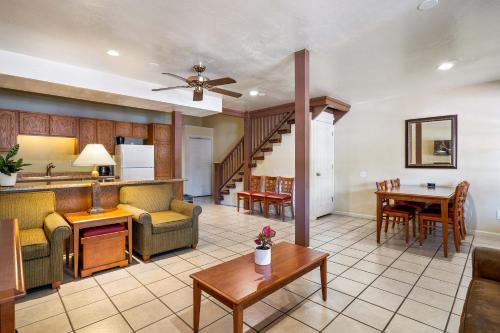 Juniper-Boardwalk by Roundhouse Resort and Spa