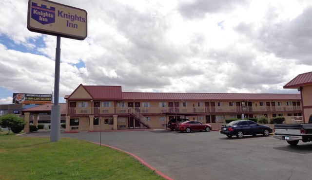 Knights Inn Phoenix at N Black Canyon Hwy