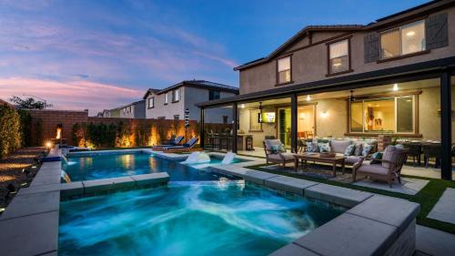 La Casita Retreat Coachella by AvantStay Pool Spa Desert Home Putting Green Game Room