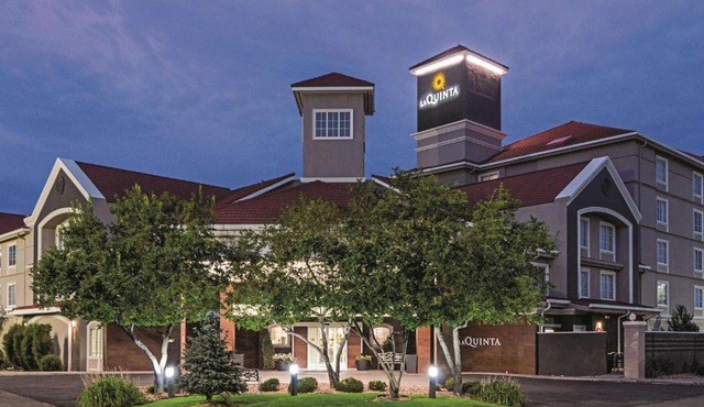 La Quinta Inn & Suites by Wyndham Denver Airport DIA