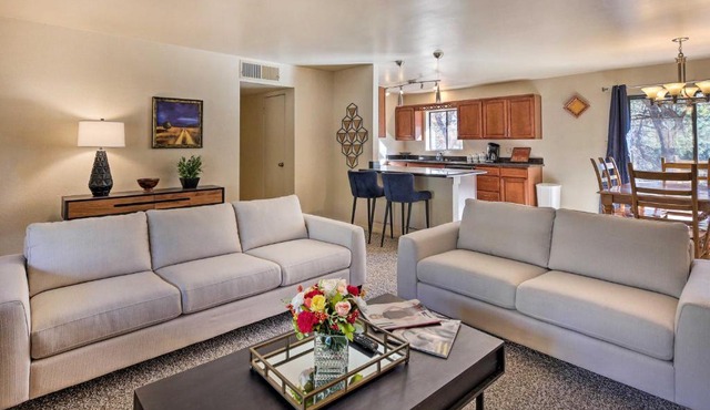 'Lakeside Traditions' Arizona Home w/Game Room!