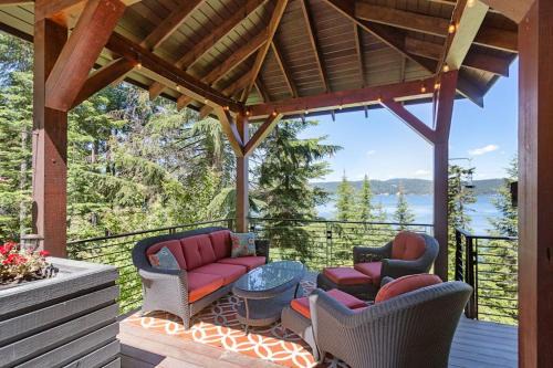 Lakeview cabin near Harrison with firepit