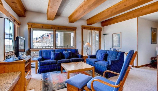 Large 2 Br With Open Floorplan Condo