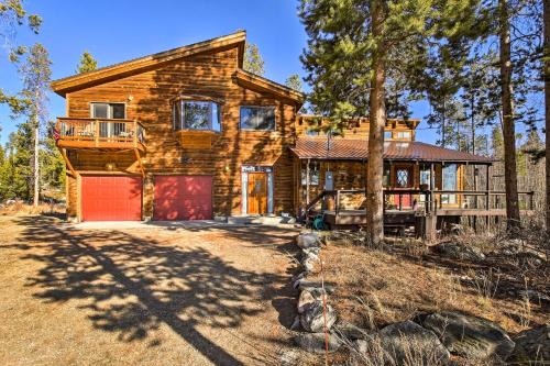 Large Home on 1 Acre: 2 Mi to Grand Lake Village