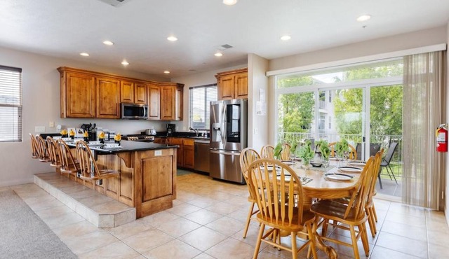 Las Palmas 1805 Shared Pool and Hot Tub, Great Clubhouse Amenities