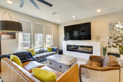 Las Vegas Home w/Terrace ~ 10 Mi to the Strip!