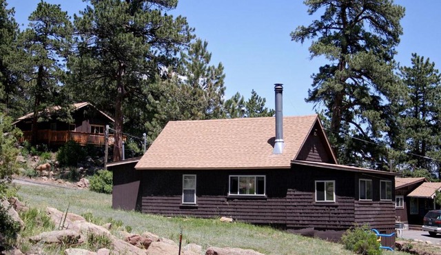 Lazy R Cottages- 6 cabin
