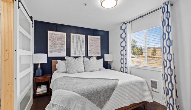 Library INN - Boutique Rooms - Free Breakfast - Hot Tub