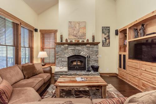 Lodges 1132 - 3 bedroom Townhome on Golf Course