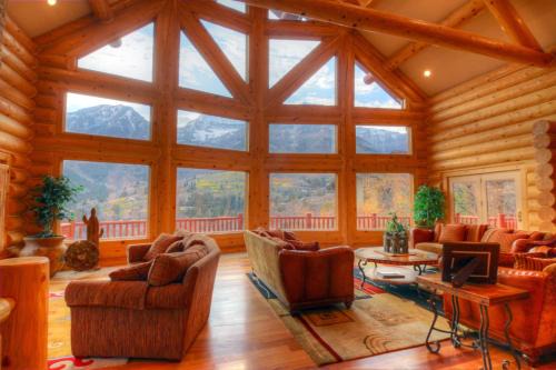 Lookout Pointe - Luxury Mountain Lodge - Panoramic Mountain Views