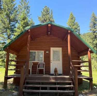 Lost Horse Lodge Double Queen Cabin 16 - PetsOK