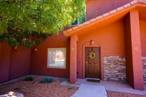 Lovely Townhome Peaceful Surroundings Hiking Hot Tub