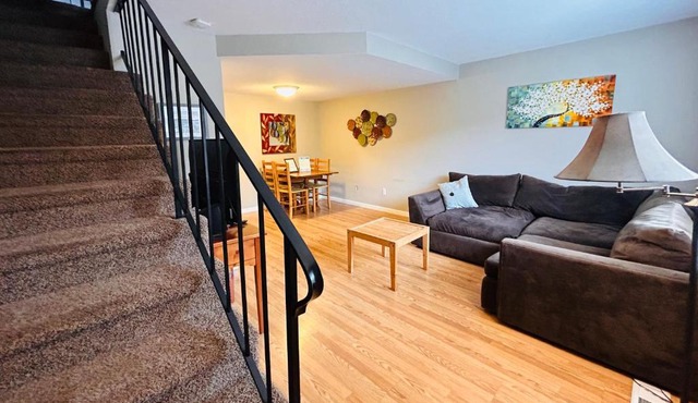 Luxe on Penn Family Friendly, Toddler amenities, baby proof with baby gate, toys, bath toys, cups and plates, Separate Workstation with Desk and Monitor, located in desirable SE Boise next to the Greenbelt and Boise River