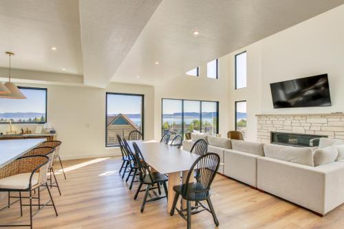 Luxe Retreat w/Theater Room: Walk to Bear Lake!