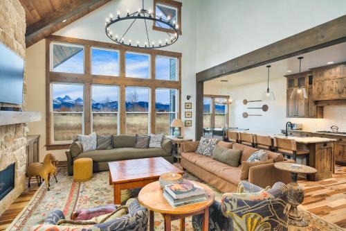 Luxe Tetonia Home w/Tetons View, Close to Skiing!