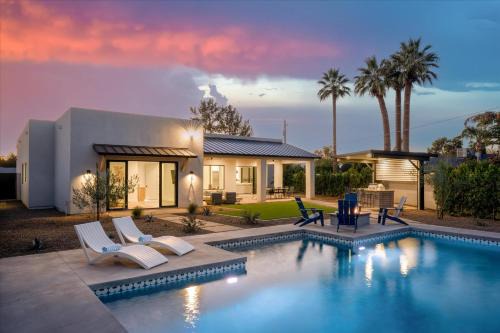 Luxe Villa, Private Pool Putting Green and BBQ