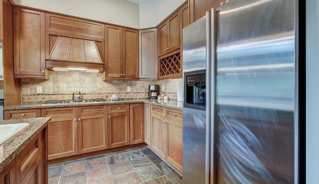 Luxurious 2 BR in River Run Village with Ski in ski out condo